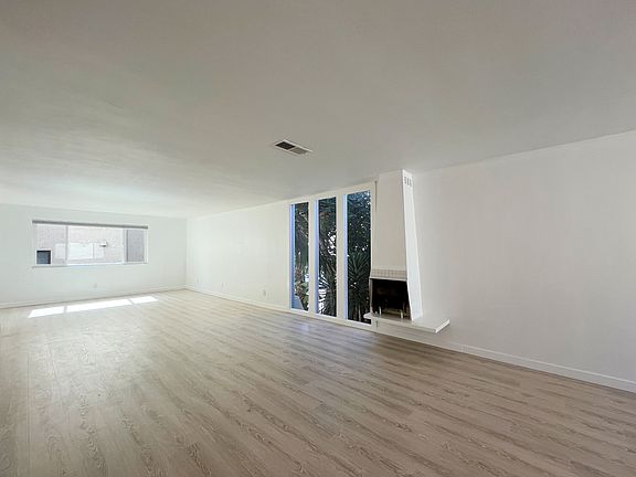 5th image of 418 S Palm Dr #11286656