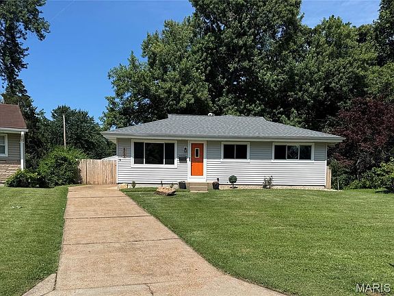 2nd image of 800 Crowder Dr