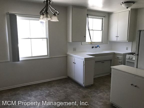 5th image of 1246 N Orange Dr APT 1