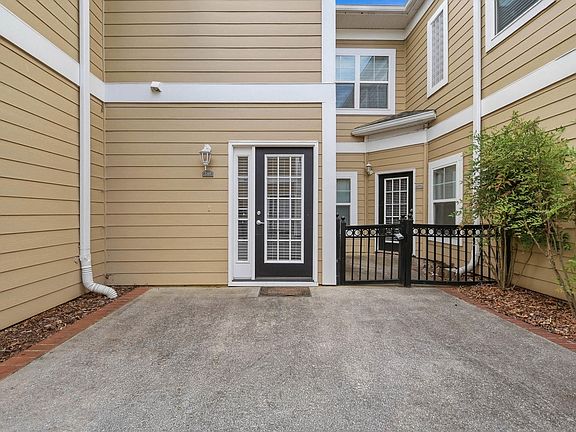 3rd image of 2203 Regency Ct
