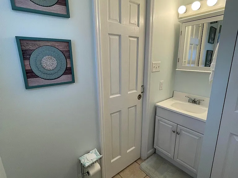 9614 Monmouth Ave — Photo 14