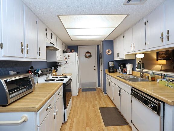 4th image of 19423 Gooselake Ln