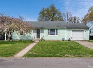 305 Darbyshire Dr, Wilmington, OH 45177