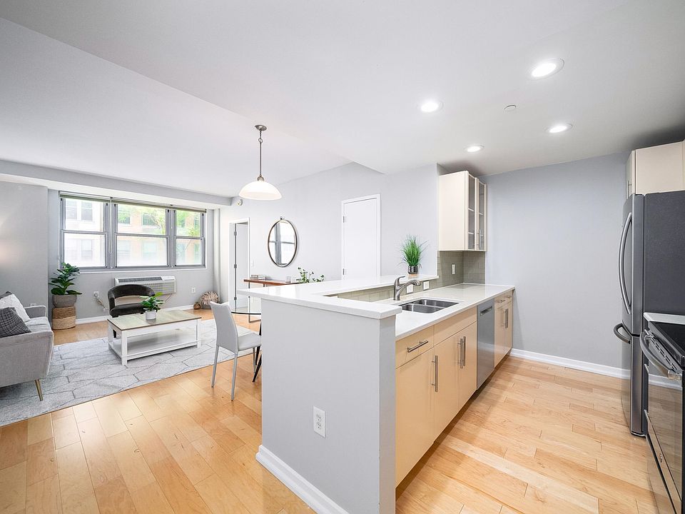 1st image of 149 Essex St APT 2L