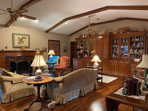 4th image of 4223 Myerwood Ln