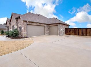 213 Ranier St, Waxahachie, TX 75167