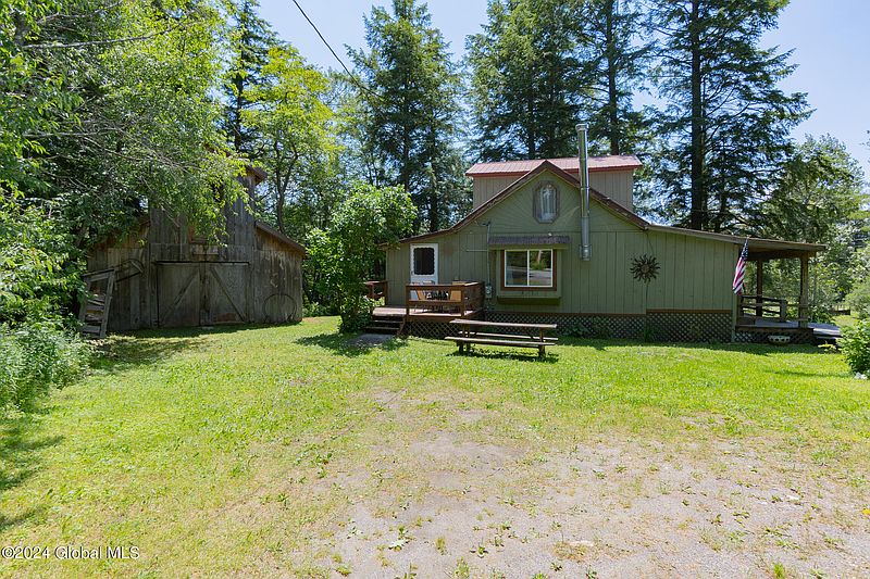 2nd image of 107 Avery Rd Road
