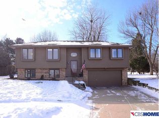 1504 N 144th Avenue Cir, Omaha, NE 68154