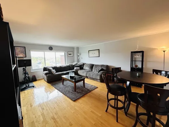 22 Chestnut Pl APT 606, Brookline, MA 02445