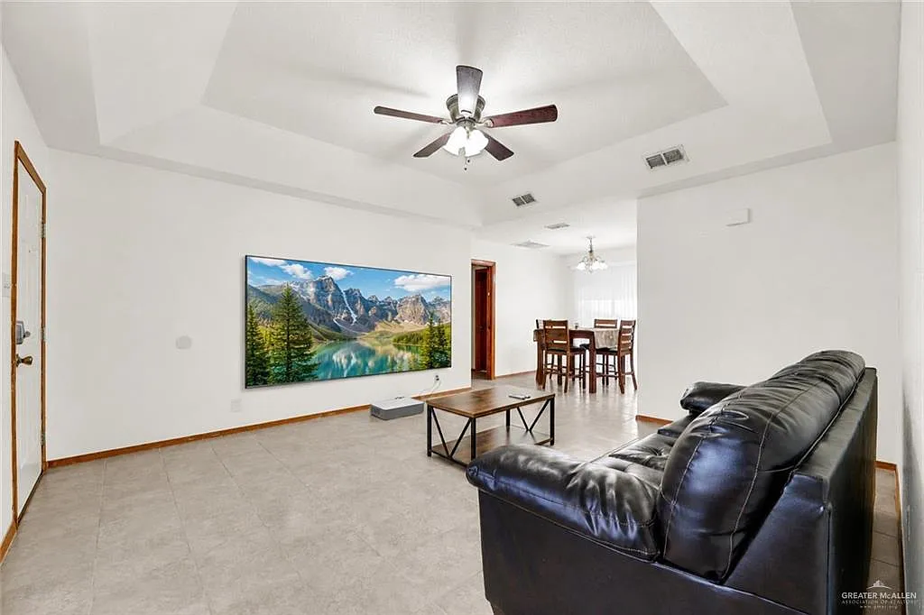 2 bed, 2.0 bath, 1078 sqft, $1,500 — Photo 2
