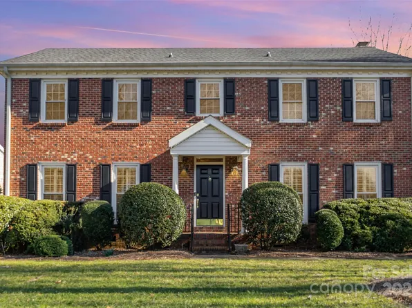 9255 Deer Spring Ln, Charlotte, NC 28210