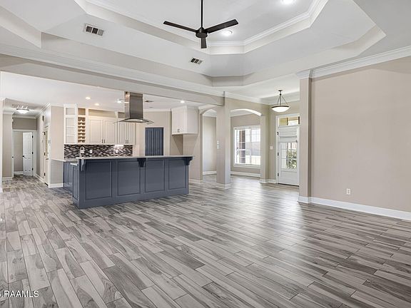 4th image of 112 Britain Cir