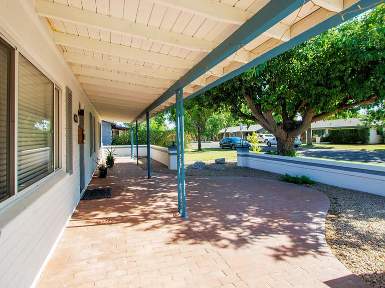 1415 S Oakley Pl — Photo 4