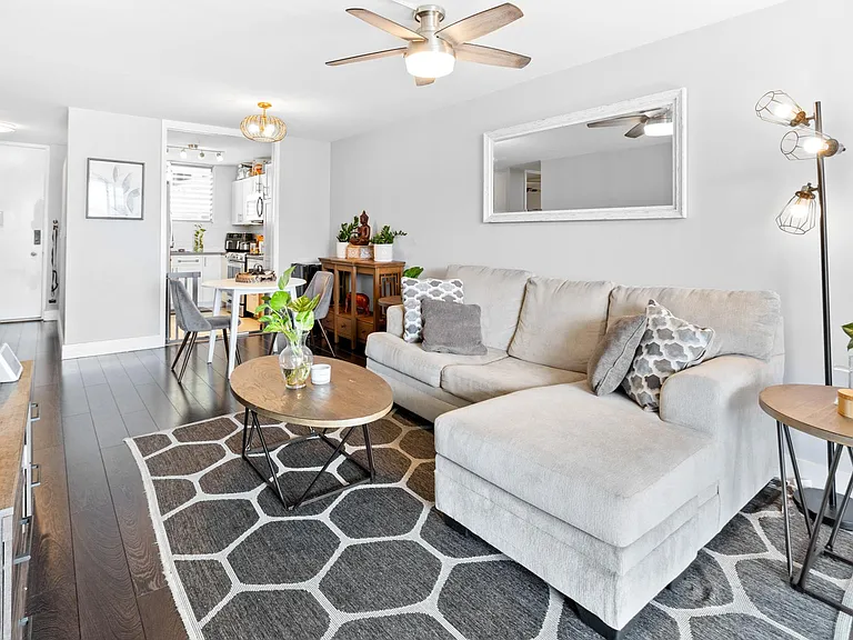 1717 Ala Wai Blvd #1004 — Photo 3