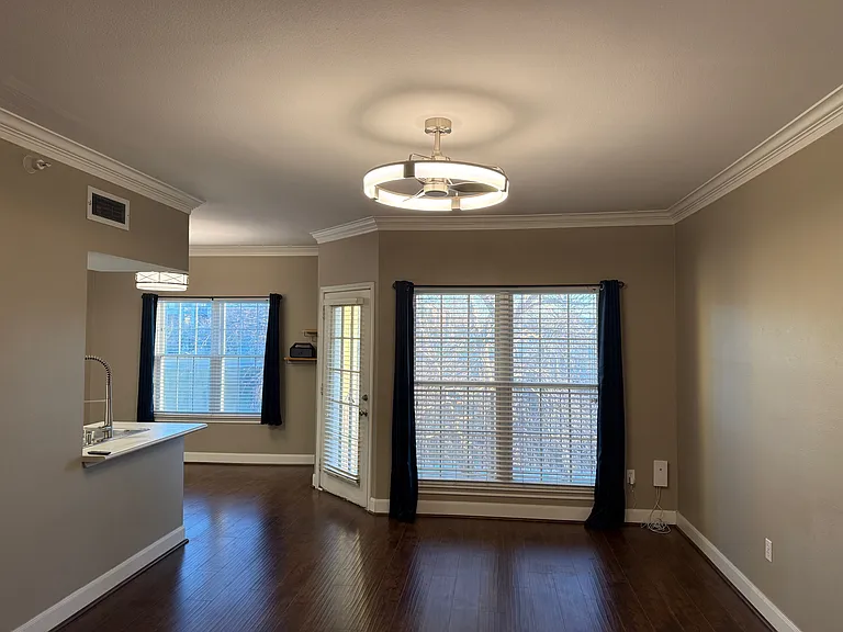 11629 Tomahawk Creek Pkwy — Photo 17