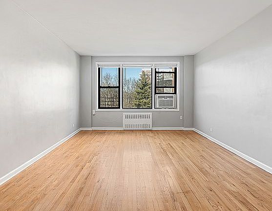 5th image of 645 W 239th St APT 5B