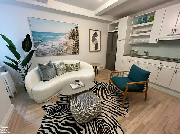 333 E 43rd St APT 118, Manhattan, NY 10017