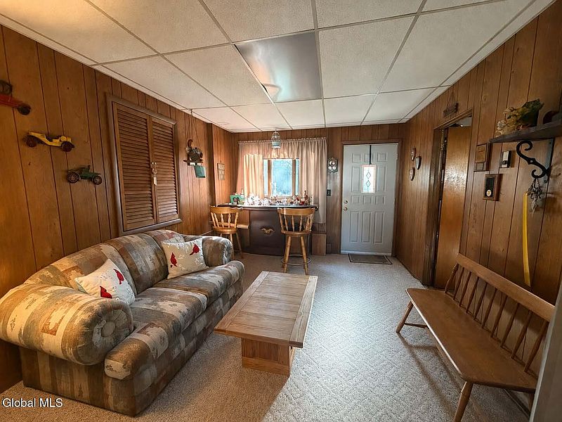 4th image of 1133 Cushing Lane