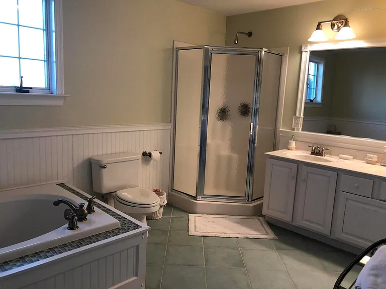 32 N Potter Ave — Photo 20