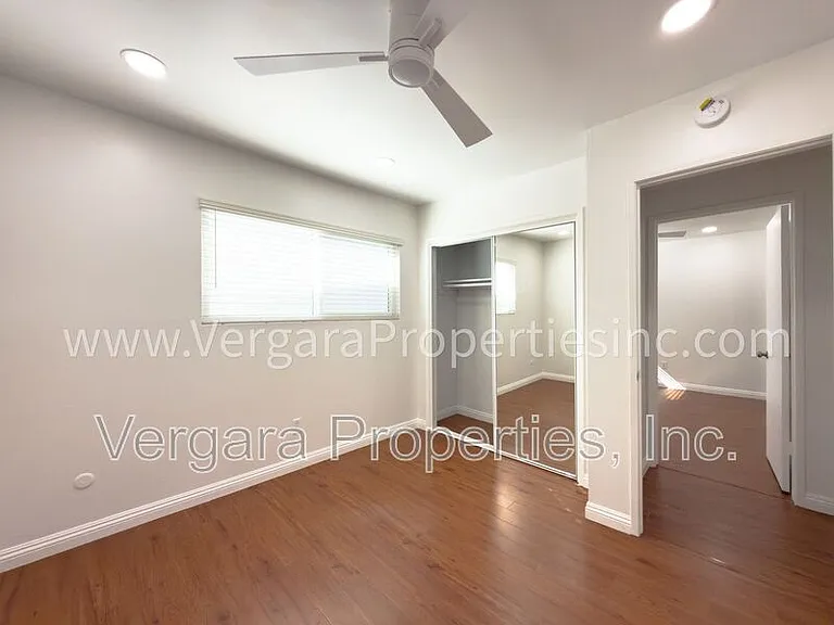 18012 Manhattan Pl — Photo 29