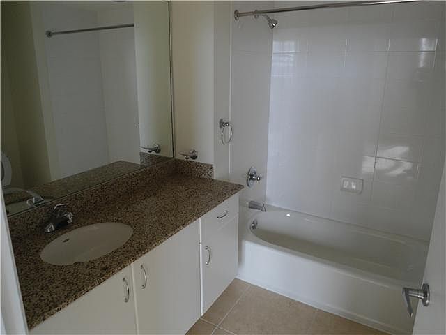 1st image of 1451 S Miami Ave #!)