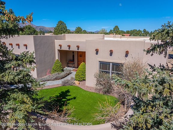 2nd image of 809 High Mesa Rd