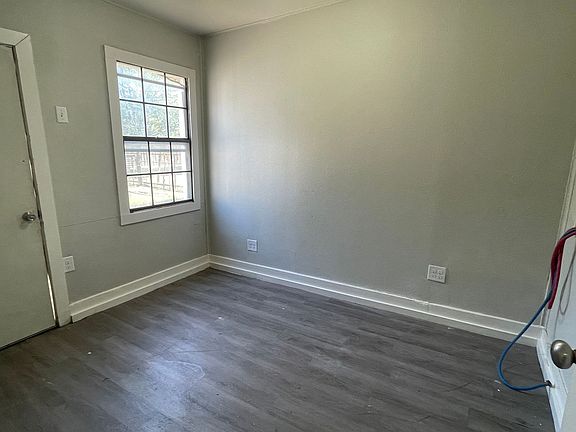 5th image of 1301 Matador St