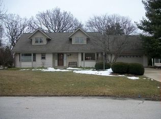 973 Chesterton Ct, Oconomowoc, WI 53066