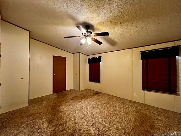 4th image of 406 S Apperson
