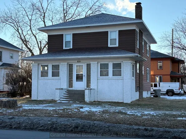 821 W 1st St, Grand Island, NE 68801
