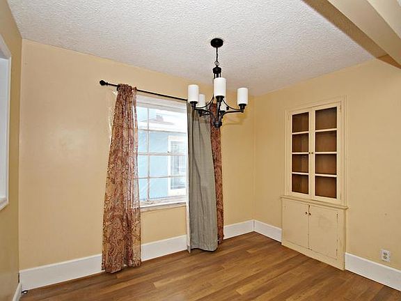5th image of 4018 Lyndale Ave N