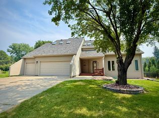 709 Park Avenue Cir, Brookings, SD 57006