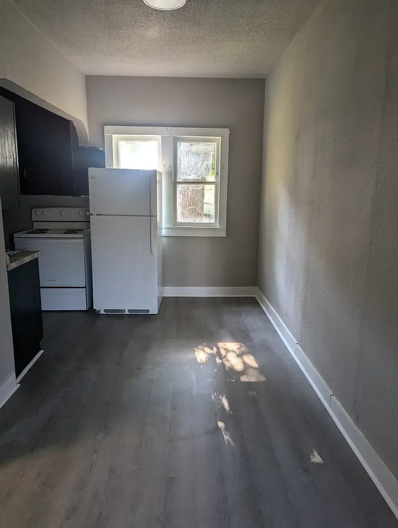 Cozy Cottage Living at 216 S Florida 1 Bedroom Home Just for You! — Photo 3