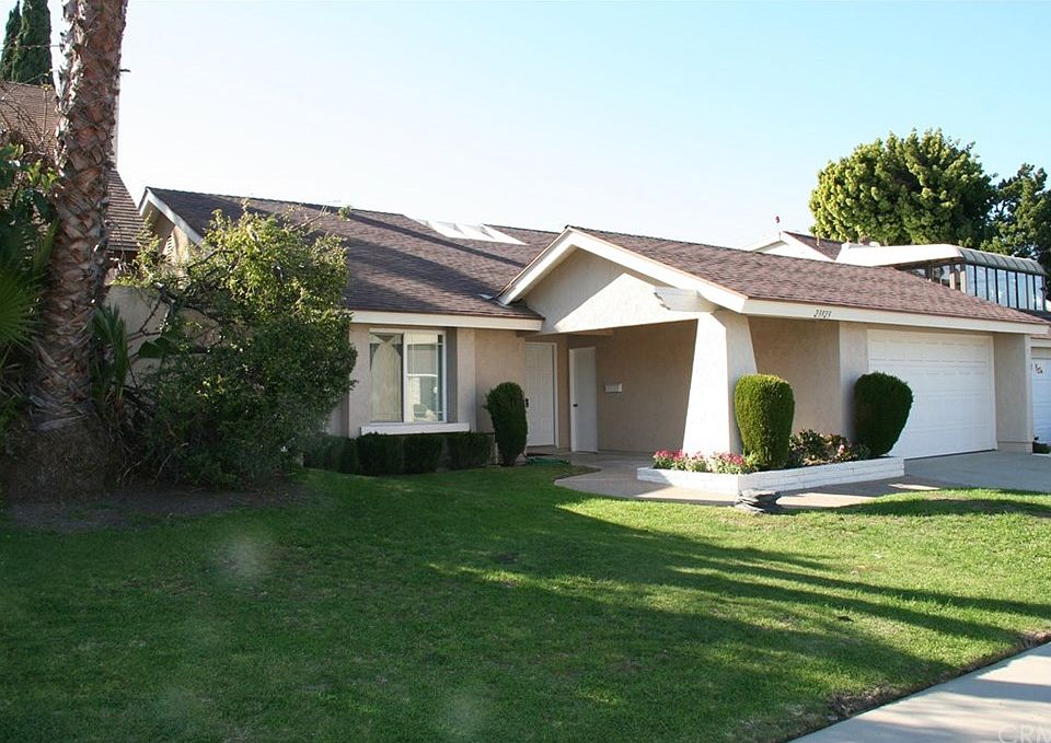 1st image of 23923 Fernlake Dr