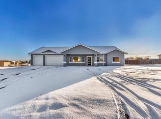 1072 W Meadowmoor Dr, Pueblo West, CO 81007