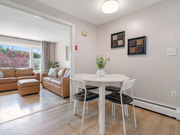 2nd image of 14 Sunnyside Lane #L