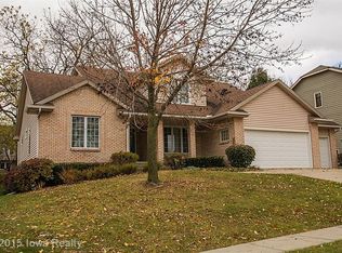 715 Aspen Dr, Norwalk, IA 50211