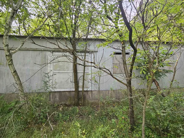 E 3rd St, Clintonville, WI 54929