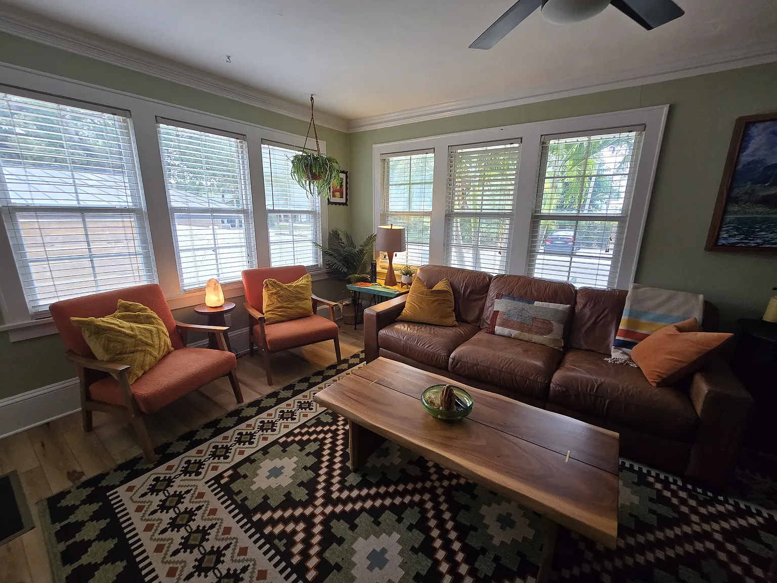 206 Oakwood Ave — Photo 3