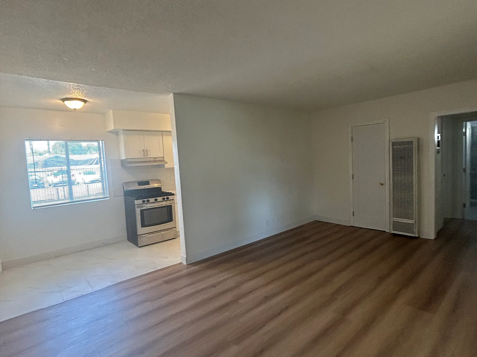 1 bed, 700 sqft, $1,800 — Photo 1