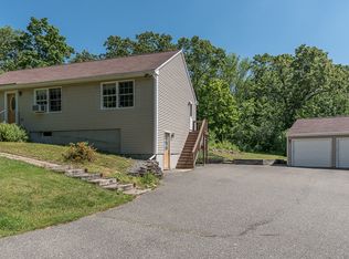 273 Washington St, Boxford, MA 01921