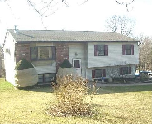 1st image of 9 Heselton Dr