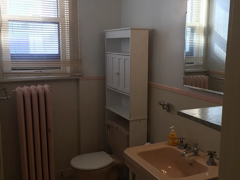 2215 Parkwood Ave #2B — Photo 6