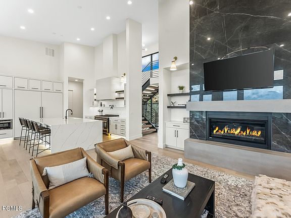 5th image of 7065 Powderhorn Ct
