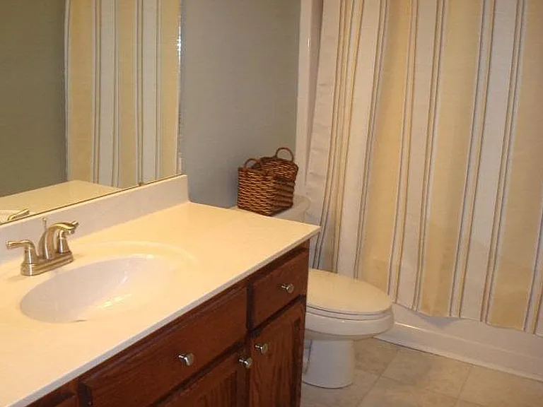 1825 Canberra Dr — Photo 16