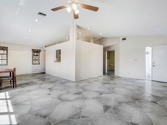 4th image of 8421 Bonita Isle Drive