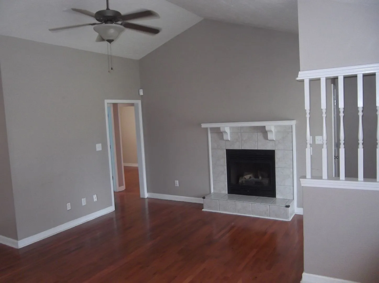 4BD/2BA Available Now! Featuring a half off first full month's rent w/ immediate move in!! — Photo 2