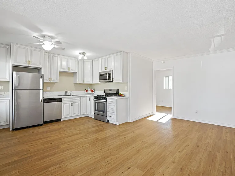 3455 Del Rey St — Photo 2