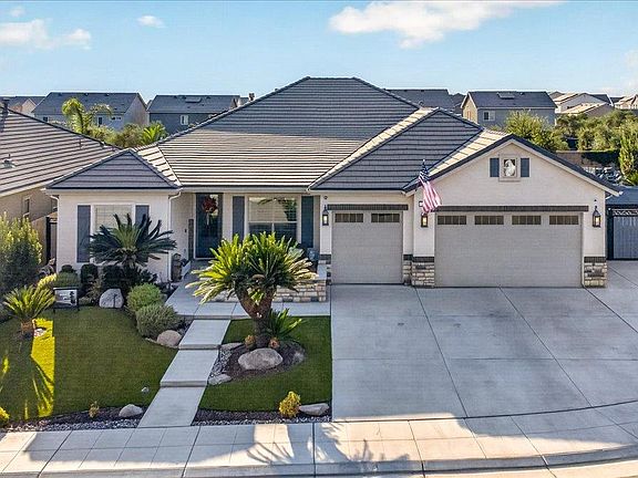 2nd image of 330 Sentinel Dr S