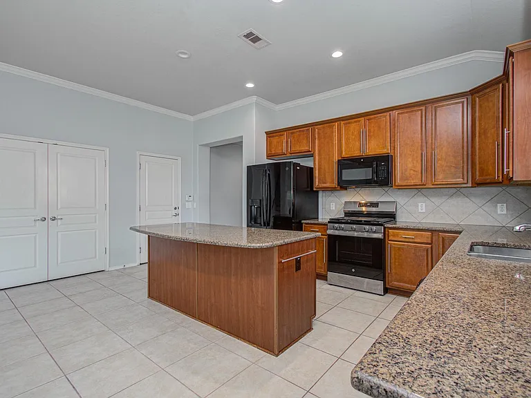 7142 Breton Bay Pass — Photo 14